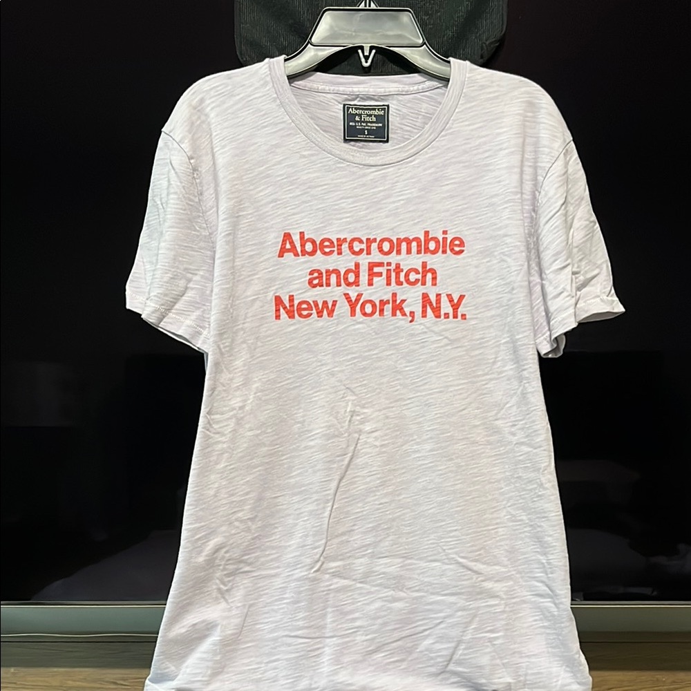Abercrombie & Fitch Lilac T-Shirt with Red Print